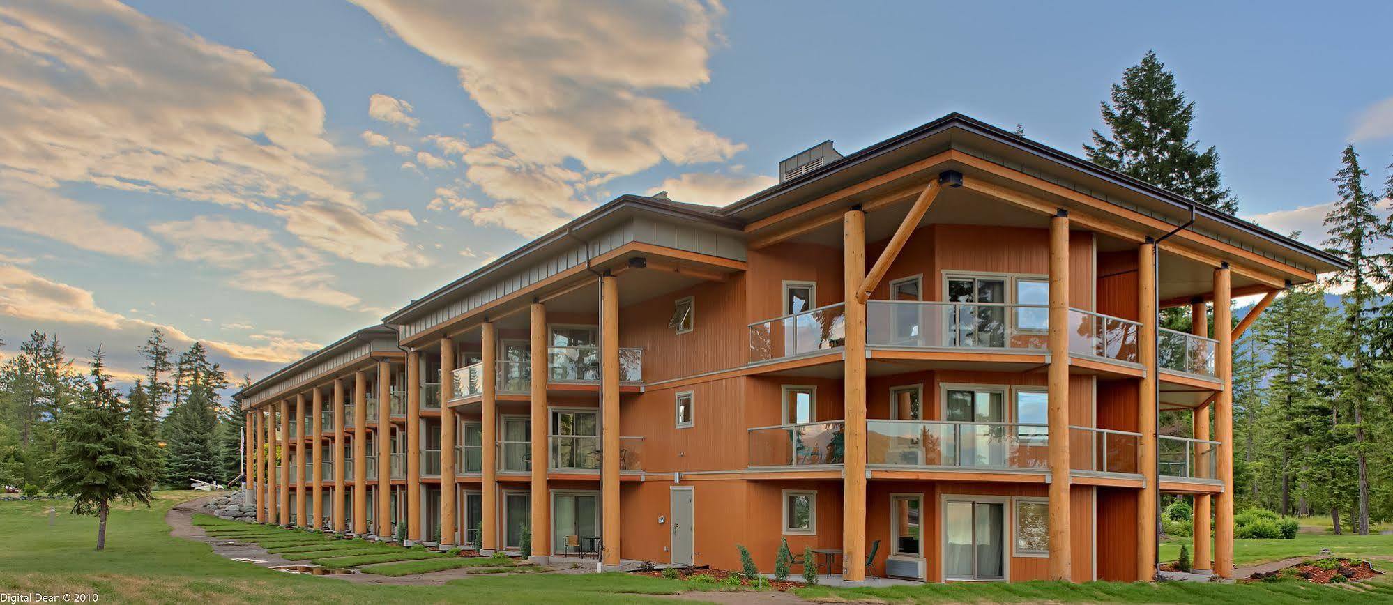 Quaaout Lodge & Spa At Talking Rock Golf Resort Squilax Exterior photo